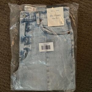 Abercrombie high rise skinny hemmed NWT NEVER OPENED
